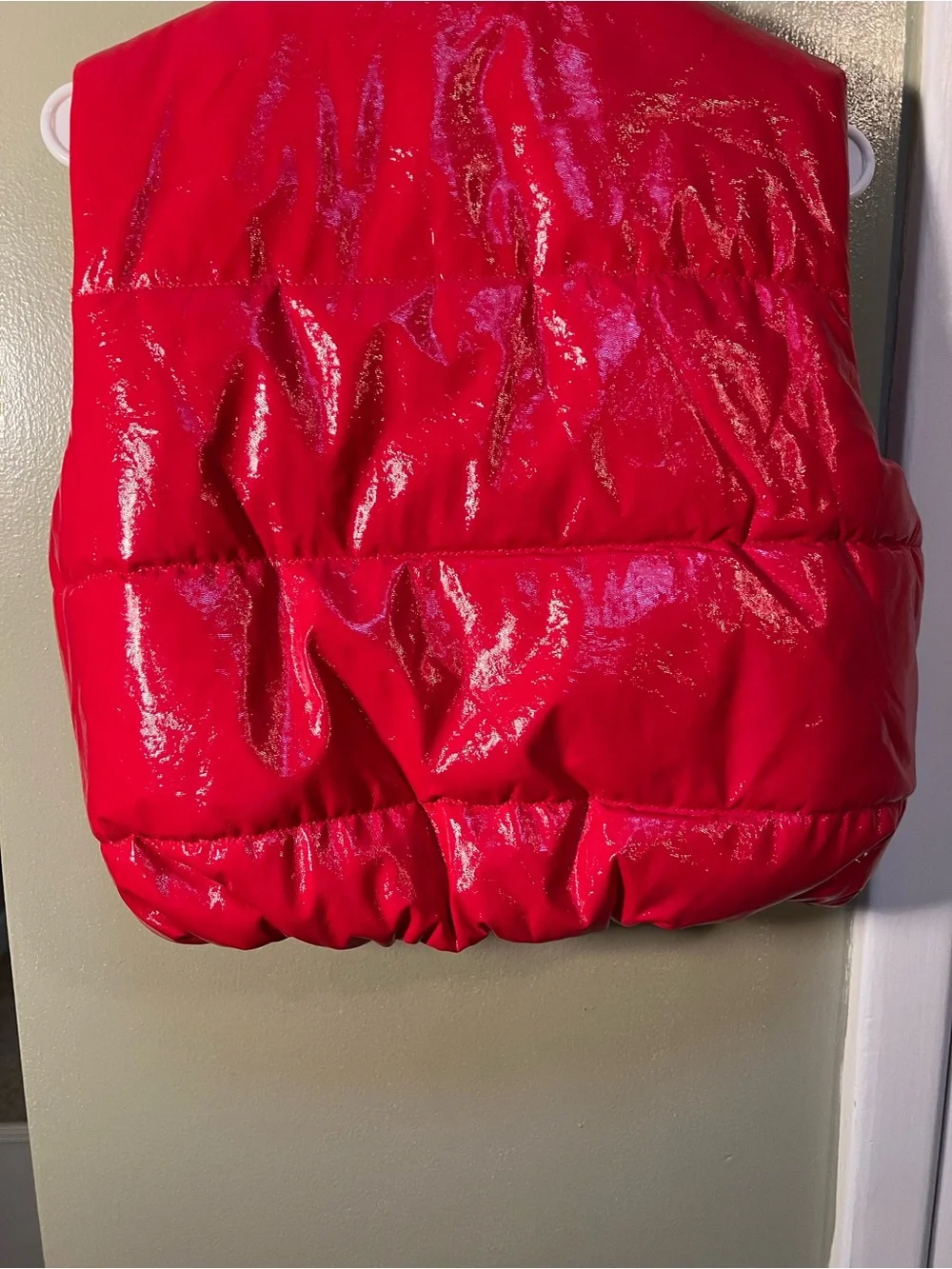 Ambiance Outerwear Women’s Size Large Puffer Vest Patent Bright Red Polyurethane